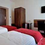 Centrum 3*