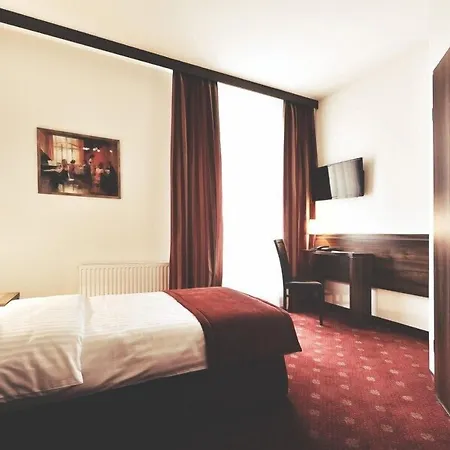 Hotel Centrum 3*