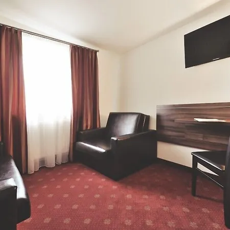 Centrum 3*