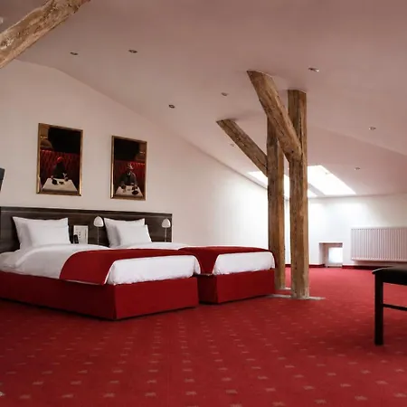Centrum Otel 3*