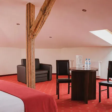 Centrum 3*